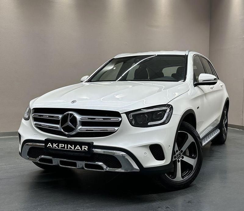 Weiß Gebraucht 2021 Mercedes GLC300e SUV | 37.650 € (Fairer Preis) - Bild 1/4