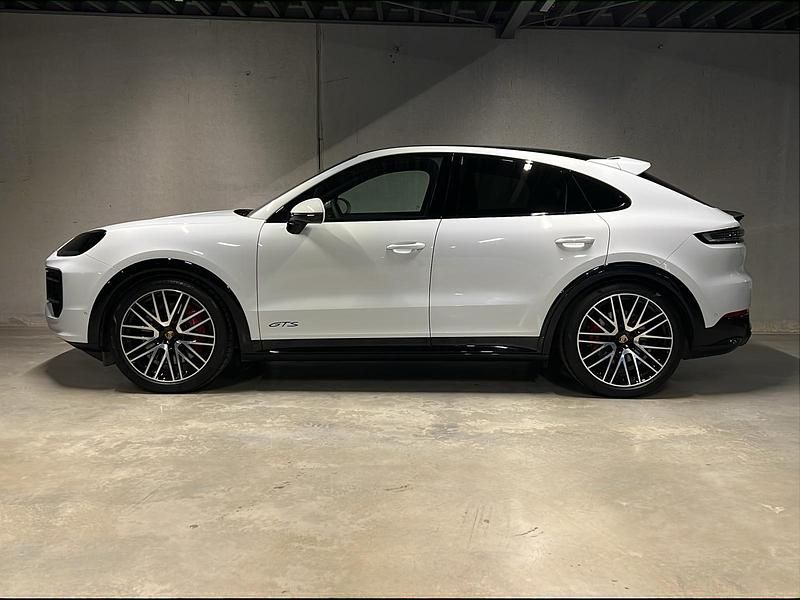 Gebraucht Porsche Cayenne Coupe GTS 500 PS (367 kW) 2024 Carraraweissmetallic SUV