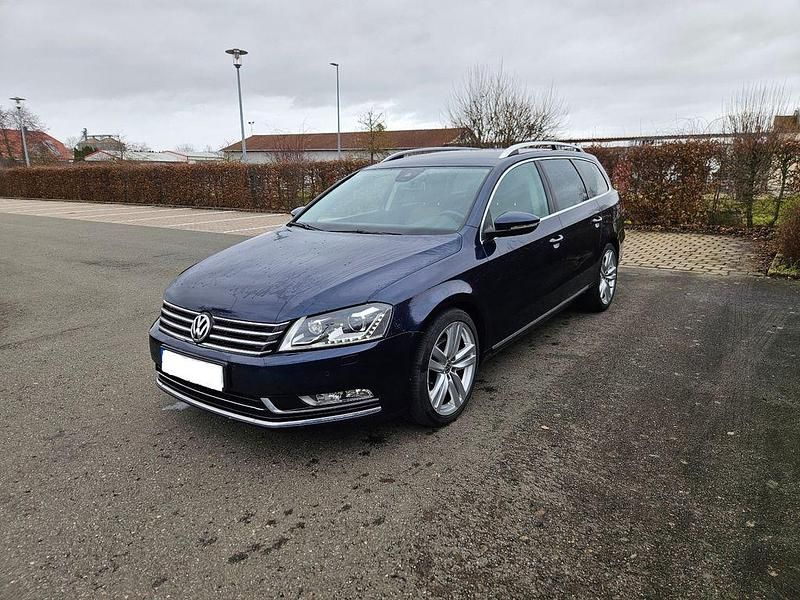 Gebraucht VW Passat Highline 170 PS (125 kW) 2011 Blau Kombi