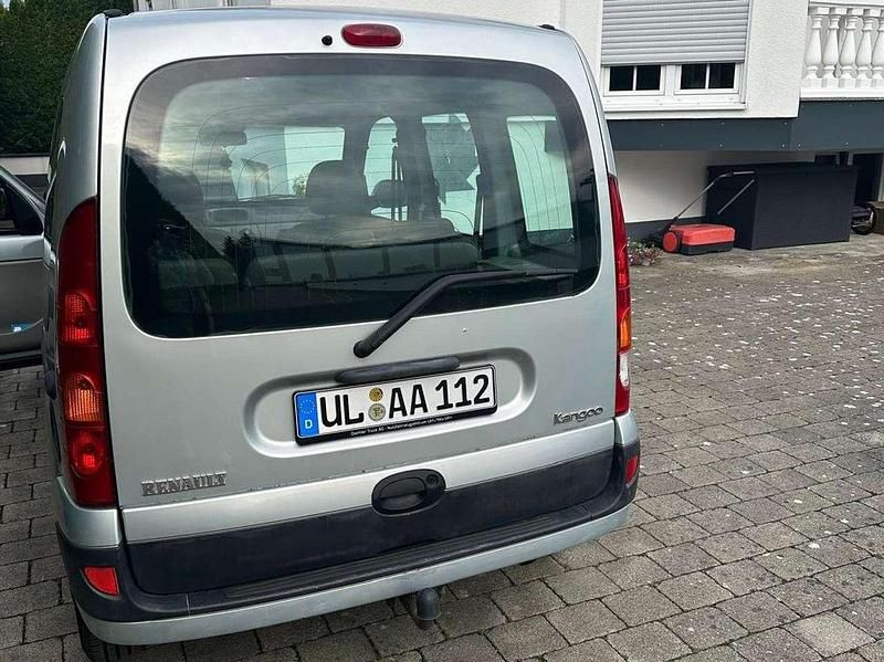 Gebraucht 2008 Renault Kangoo Privilege Van / Kleinbus | 3.900 € (Fairer Preis) - Bild 1/4