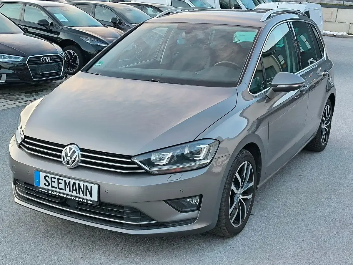 Gebraucht VW Golf VII Highline 125 PS (91 kW) 2015 Grau Kombi