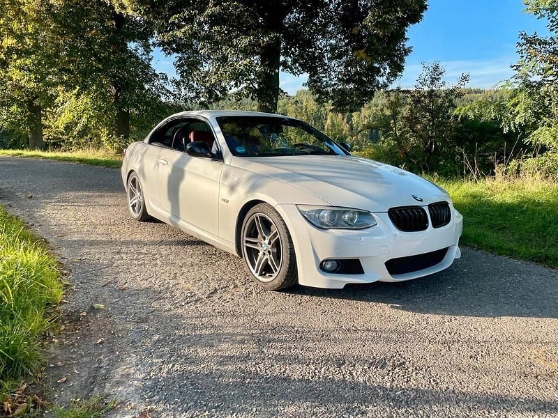 Gebraucht BMW 335 Cabriolet 306 PS (225 kW) 2012 Weiß Cabrio
