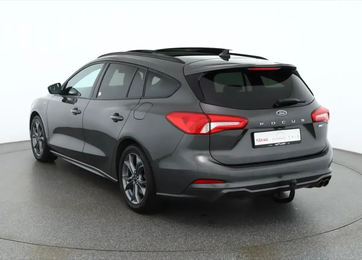 Gebraucht Ford Focus ST-Line 155 PS (114 kW) 2020 Silber Kombi