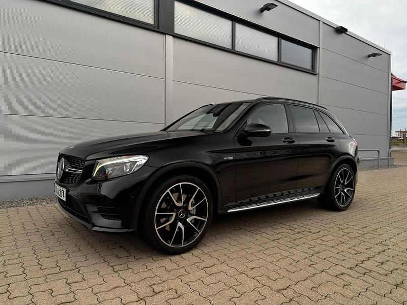 Schwarz Gebraucht 2017 Mercedes GLC43 AMG AMG SUV | 26.900 € (Teuer) - Bild 1/4