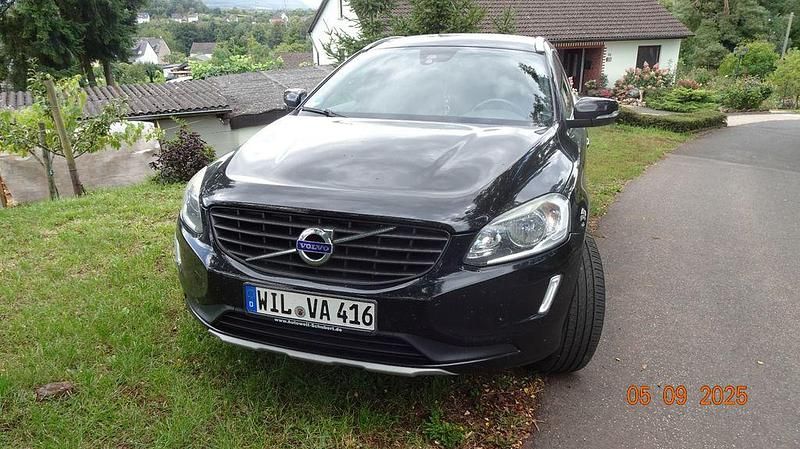 Schwarz Gebraucht 2016 Volvo XC60 Ocean Race SUV | 18.650 € (Teuer) - Bild 1/4