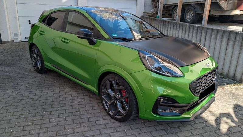Grün Gebraucht 2023 Ford Puma STX SUV | 26.300 € (Fairer Preis) - Bild 1/4