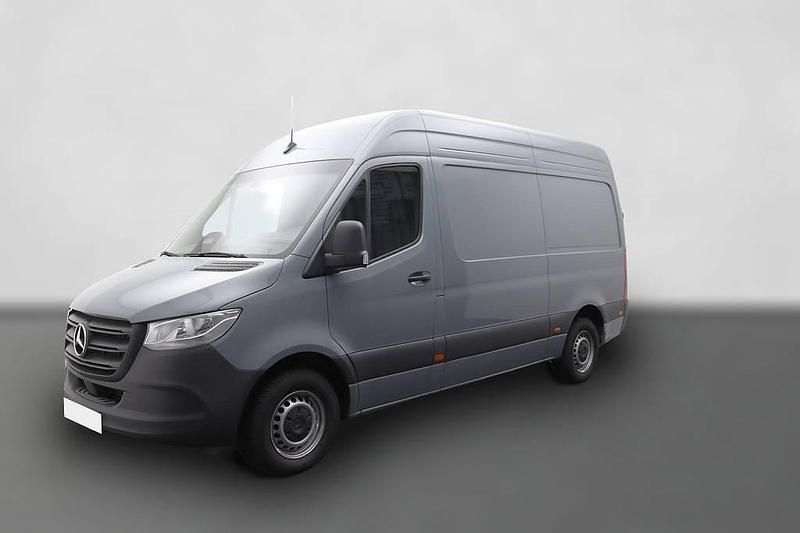 Gebraucht Mercedes Sprinter 170 PS (125 kW) 2024 Grau Van