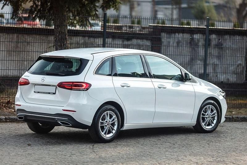 Gebraucht Mercedes B200 150 PS (110 kW) 2020 Weiß Van / Kleinbus