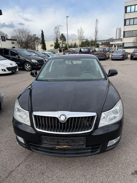 Gebraucht Skoda Octavia Elegance 140 PS (102 kW) 2012 Schwarz Kombi