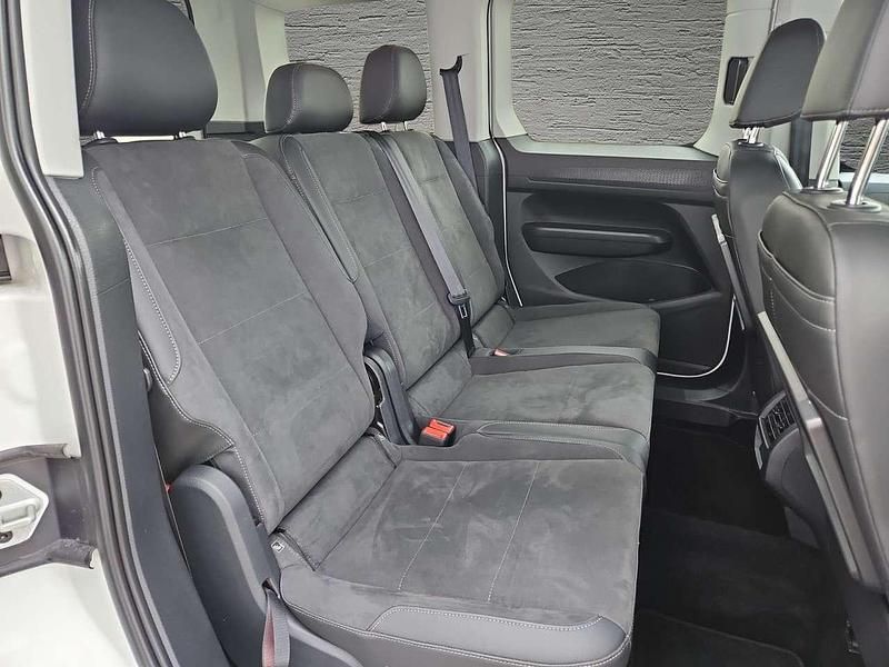 Gebraucht VW Caddy Style 114 PS (83 kW) 2024 Candyweiß Van / Kleinbus