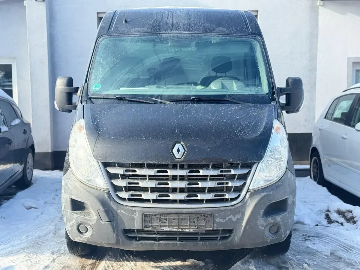 Used Renault Master 125 HP (91 kW) 2012 Black Sedan
