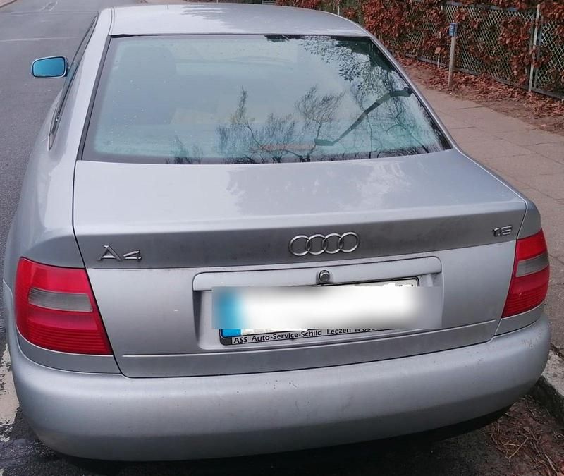 Gebraucht Audi A4 100 PS (73 kW) 1998 Silber Limousine