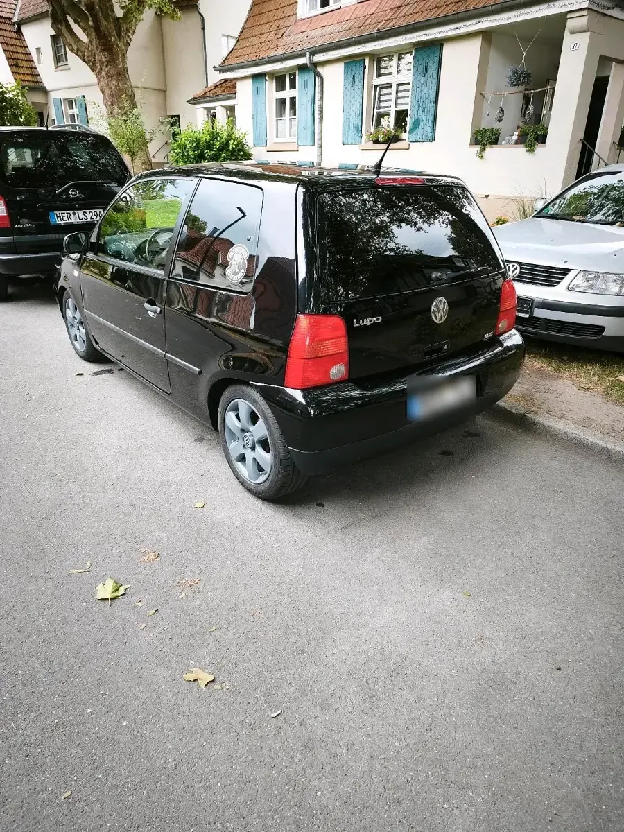 Gebraucht VW Lupo 60 PS (44 kW) 2004 Schwarz Kleinwagen