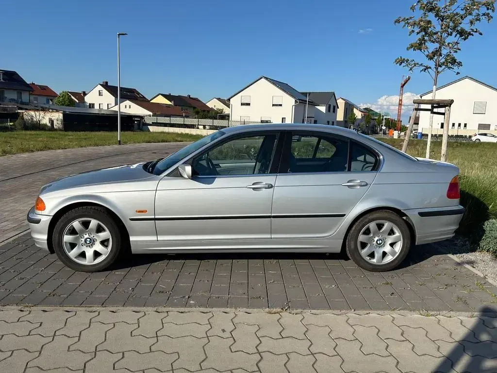 Brugt BMW 328 193 HK (141 kW) 1998 Sølv Sedan