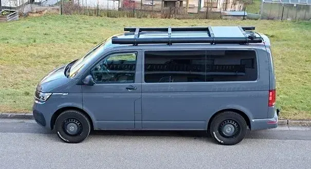 Gebraucht VW Multivan 150 PS (110 kW) 2021 Grau Van / Kleinbus