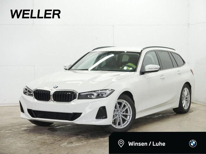 Alpinweiss iii (weiß) Gebraucht 2024 BMW 320 Comfort Edition Kombi | 36.950 € (Guter Preis) - Bild 1/4