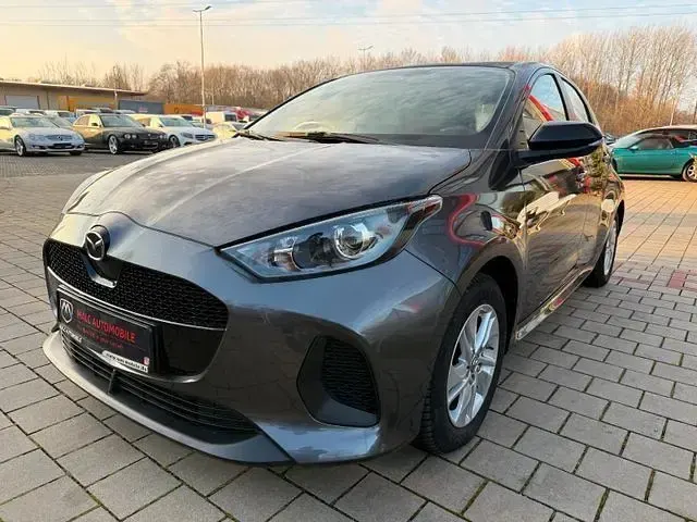 Gebraucht Mazda 2 Center-Line 92 PS (67 kW) 2024 Grau Limousine