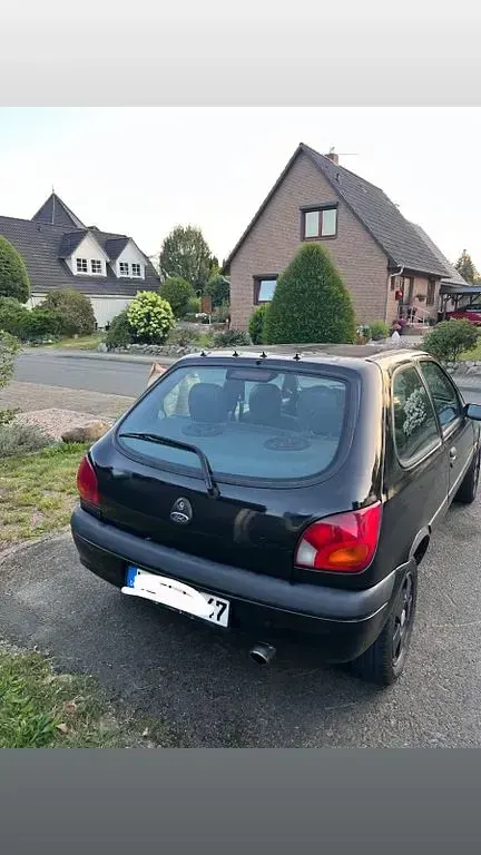 Gebraucht Ford Fiesta Ghia 75 PS (55 kW) 2001 Schwarz Kleinwagen