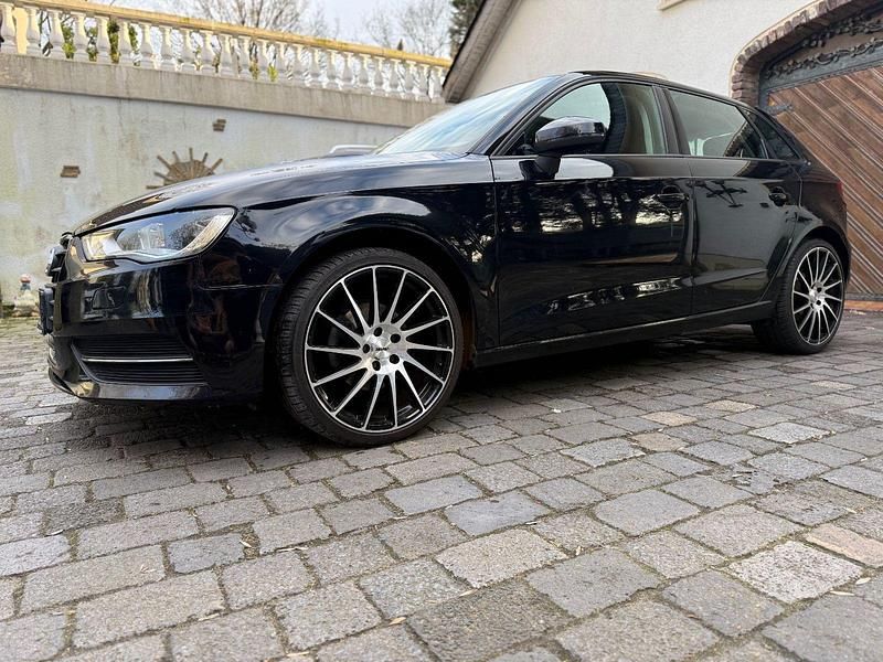 Gebraucht Audi A3 Ambiente 150 PS (110 kW) 2013 Schwarz Kombi
