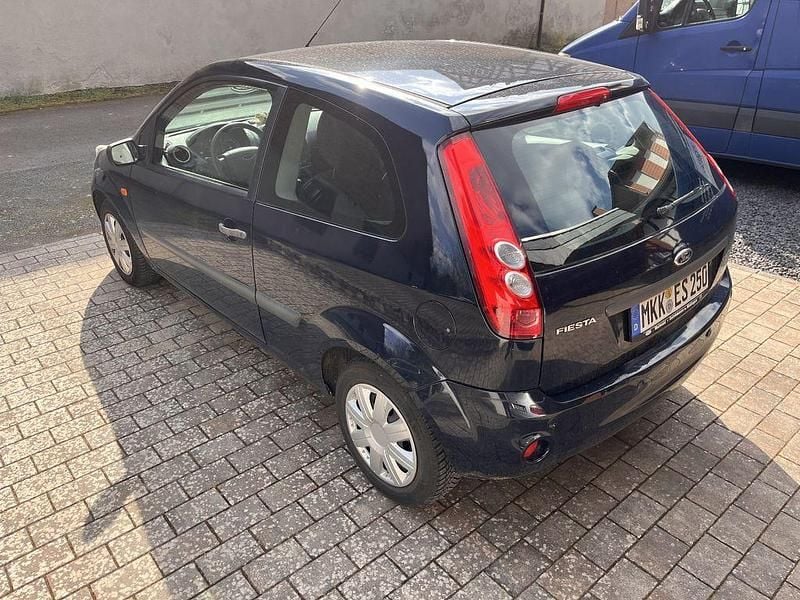 Gebraucht Ford Fiesta Fun X 80 PS (58 kW) 2007 Blau Kleinwagen