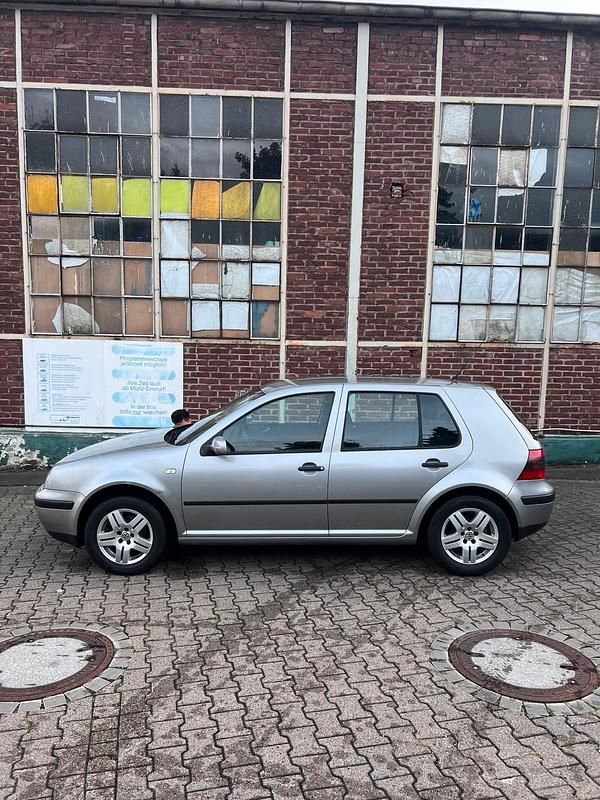 Gebraucht VW Golf IV 101 PS (74 kW) 2002 Kleinwagen