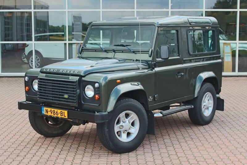 Grün Gebraucht 2008 Land Rover Defender S SUV | 37.500 € (Fairer Preis) - Bild 1/4