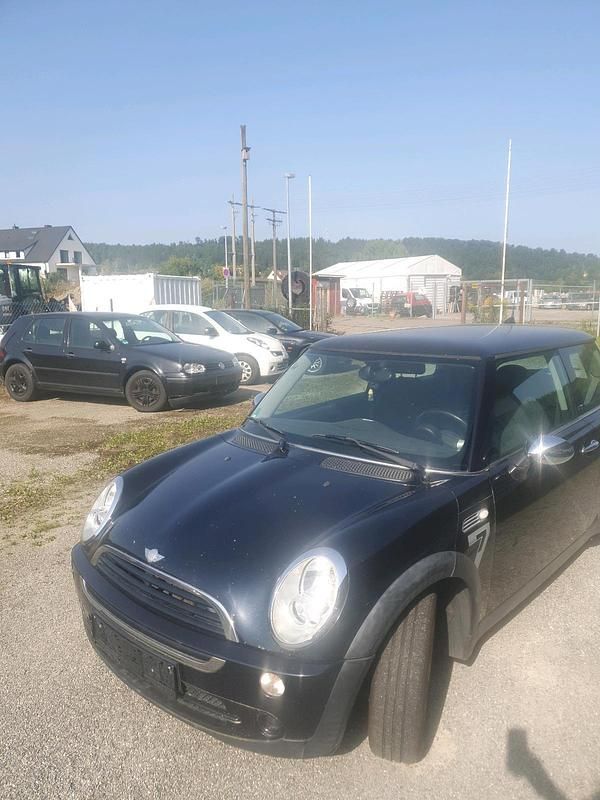 Schwarz Gebraucht 2005 Mini ONE Kleinwagen | 2.400 € (Teuer) - Bild 1/4