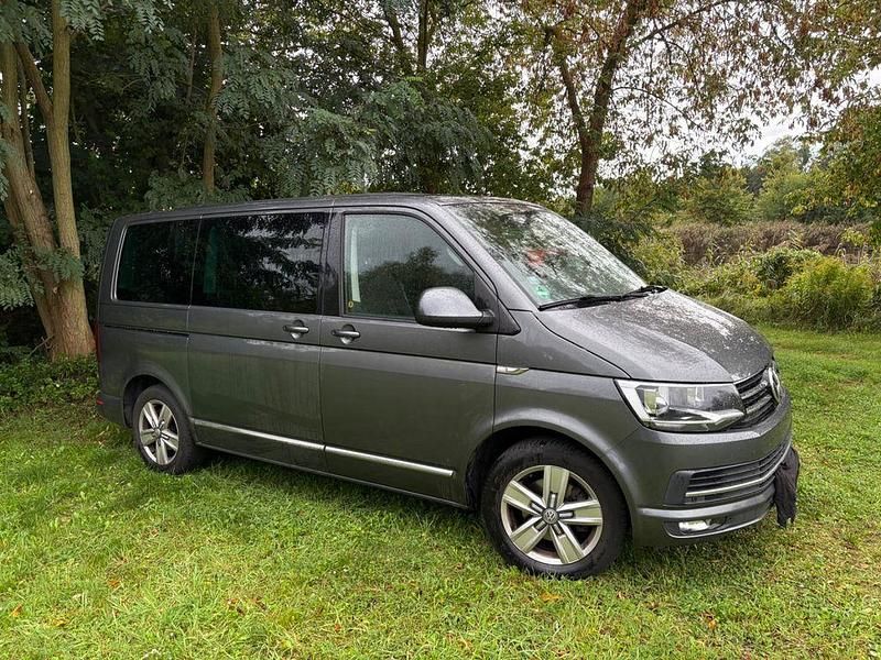 Grau Gebraucht 2015 VW T6 Van | 25.990 € (Fairer Preis) - Bild 1/4
