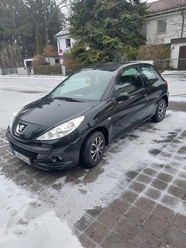 Schwarz Gebraucht 2010 Peugeot 206 Kleinwagen | 800 € (Superpreis) - Bild 1/4