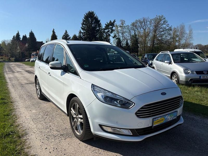 Gebraucht Ford Galaxy Titanium 179 PS (131 kW) 2017 Weiß Van / Kleinbus