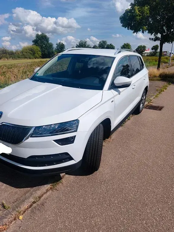 Gebraucht Skoda Karoq Clever 150 PS (110 kW) 2022 Weiß SUV