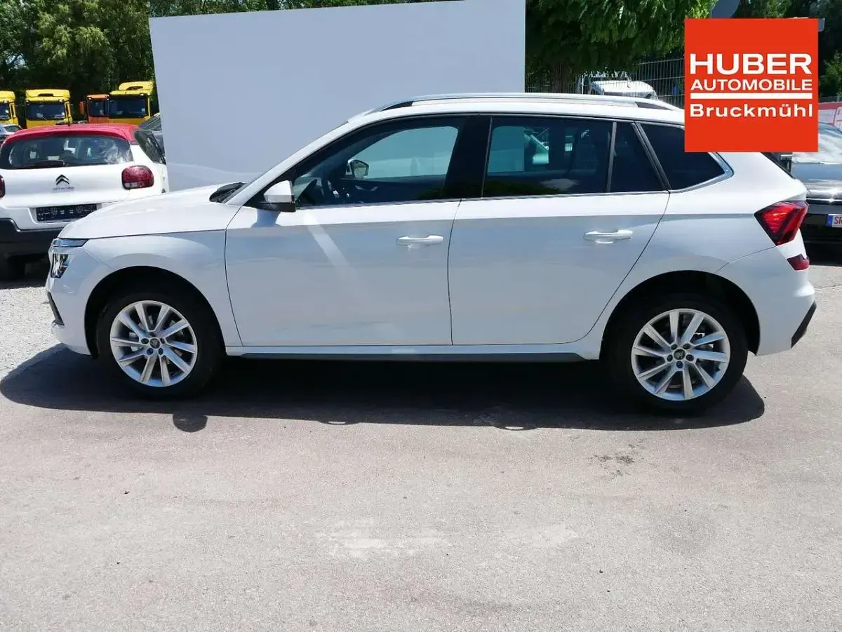 Neu Skoda Kamiq Premium Edition 150 PS (110 kW) 2025 Moonweiß perleffekt SUV