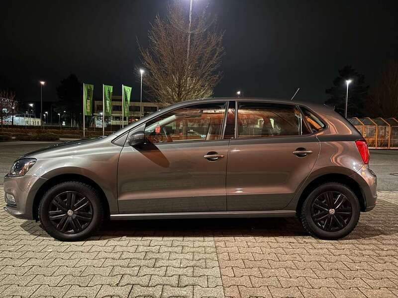 Gebraucht 2016 VW Polo Trendline Limousine | 7.100 € (Fairer Preis) - Bild 1/4