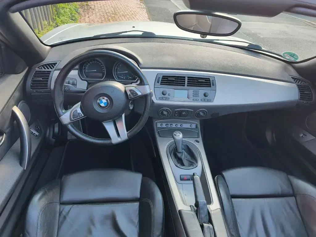 Gebraucht BMW Z4 Sport Line 170 PS (125 kW) 2004 Silber Cabrio