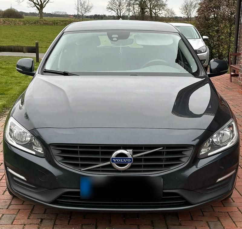 Gebraucht Volvo V60 120 PS (88 kW) 2016 Grau Kombi