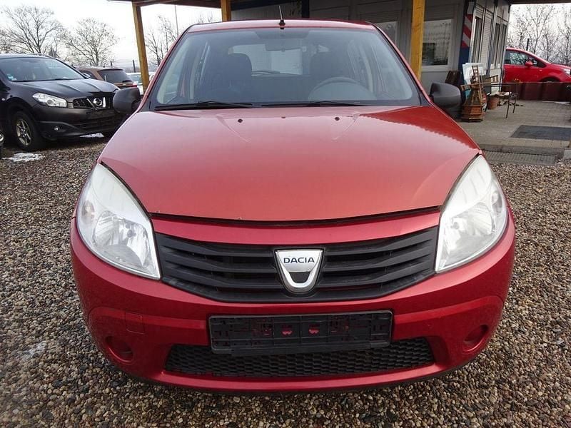 Gebraucht Dacia Sandero 75 PS (55 kW) 2010 Rot Limousine