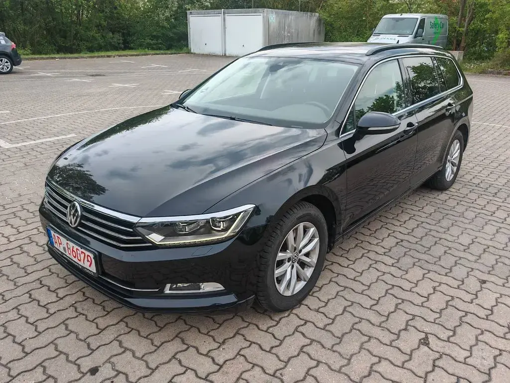 Gebraucht VW Passat 150 PS (110 kW) 2019 Schwarz Kombi