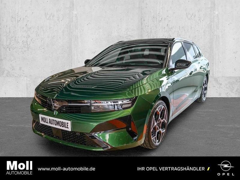 Neu Opel Astra Ultimate 145 PS (106 kW) 2026 Klover grün (metallic) Kombi