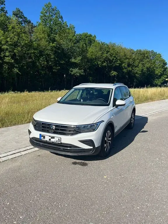 Gebraucht VW Tiguan Active 150 PS (110 kW) 2021 Weiß SUV