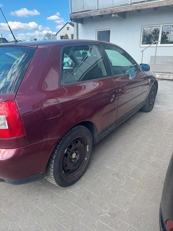 Gebraucht Audi A3 Design 102 PS (75 kW) 2000 Rot Kleinwagen