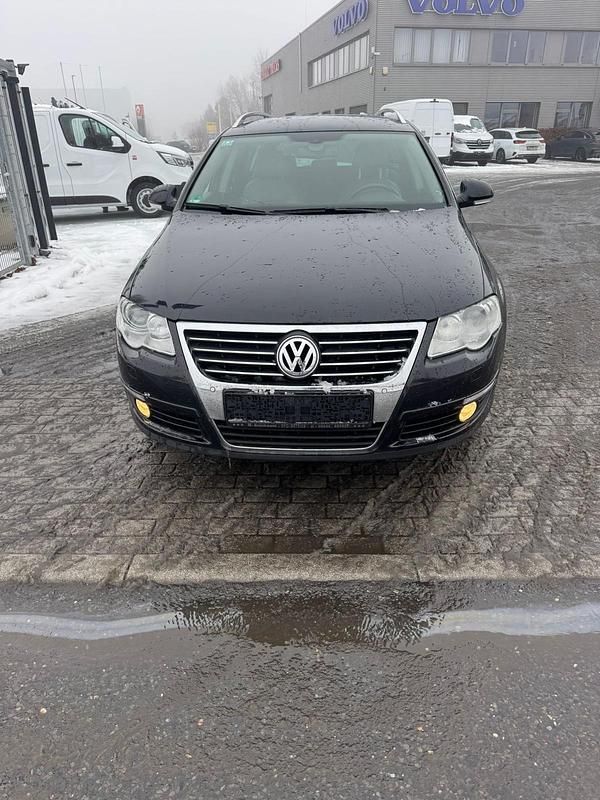 Schwarz Gebraucht 2007 VW Passat Kombi | 2.600 € (Guter Preis) - Bild 1/4