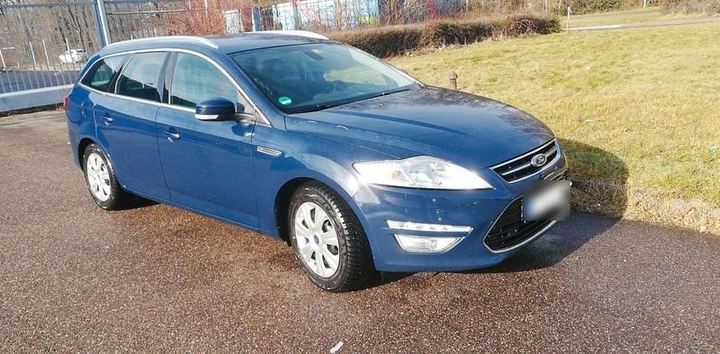 Gebraucht Ford Mondeo Ambiente 140 PS (102 kW) 2014 Blau Kombi