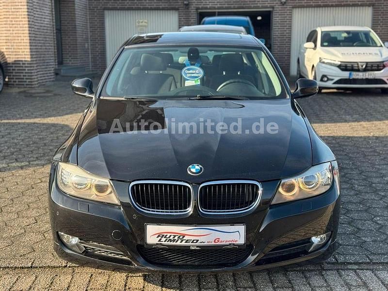 Schwarz Gebraucht 2010 BMW 320 Comfort Edition Limousine | 6.999 € (Fairer Preis) - Bild 1/4
