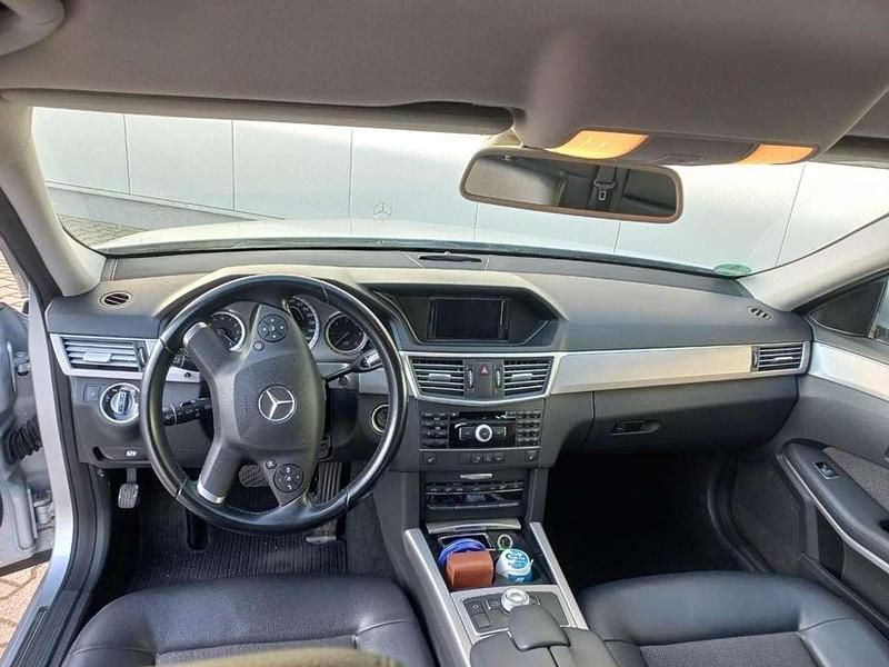 Gebraucht Mercedes E220 Avantgarde 170 PS (125 kW) 2011 Kombi