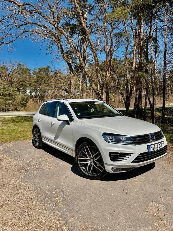 Weiß Gebraucht 2015 VW Touareg R-line SUV | 21.000 € (Fairer Preis) - Bild 1/4