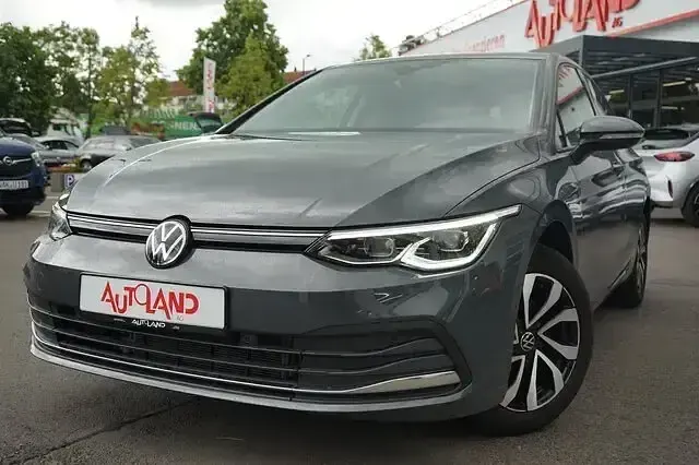 Gebraucht VW Golf VIII Active 150 PS (110 kW) 2023 Grau Limousine