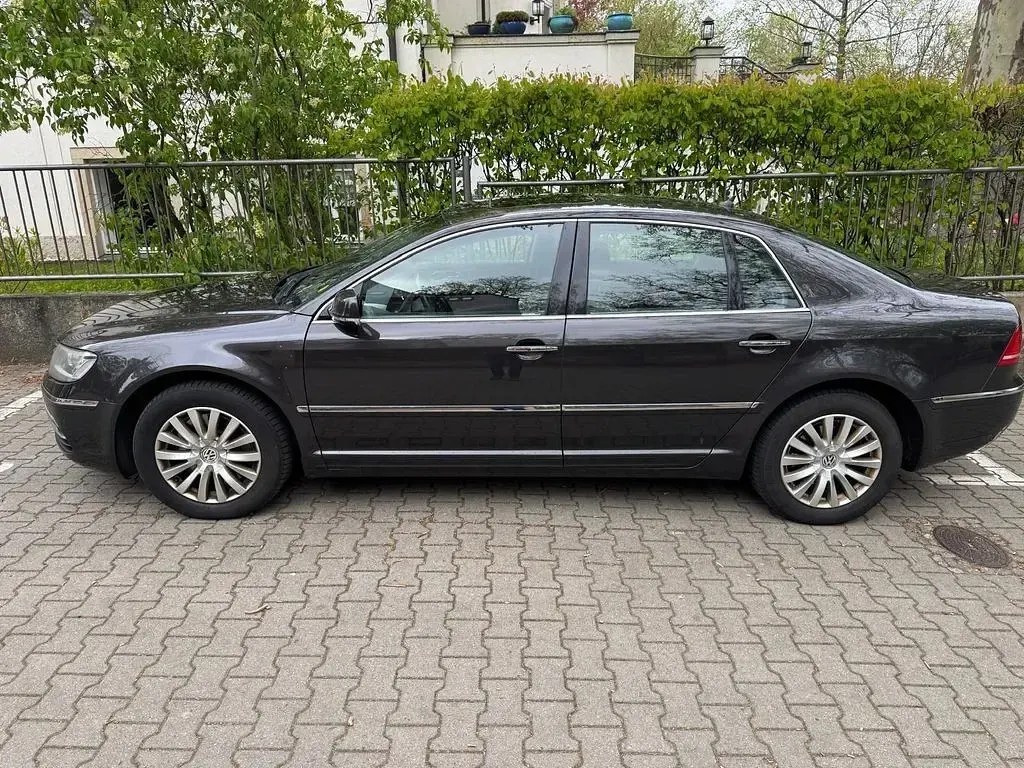 Second-hand VW Phaeton 239 CP (175 kW) 2011 Negru Berlinǎ