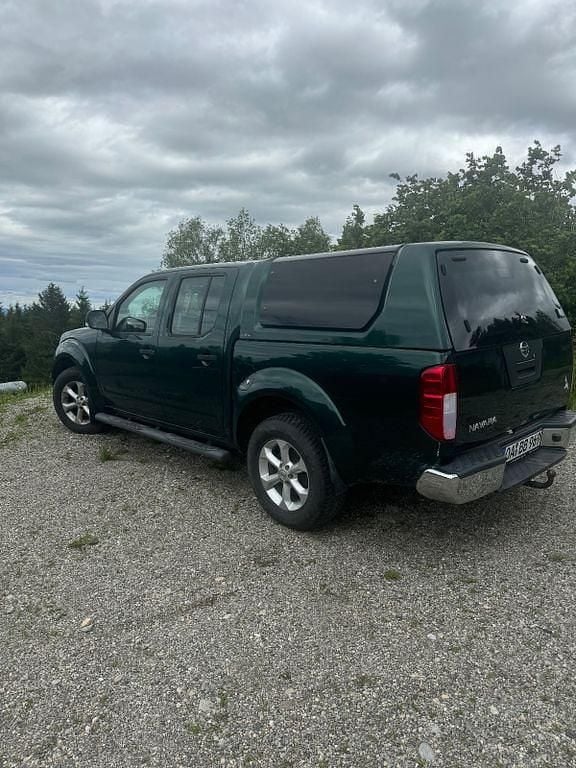 Gebraucht Nissan Navara 190 PS (139 kW) 2012 Grün Abholung