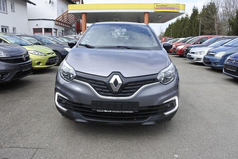 Gebraucht Renault Captur Experience 118 PS (86 kW) 2017 Grau SUV