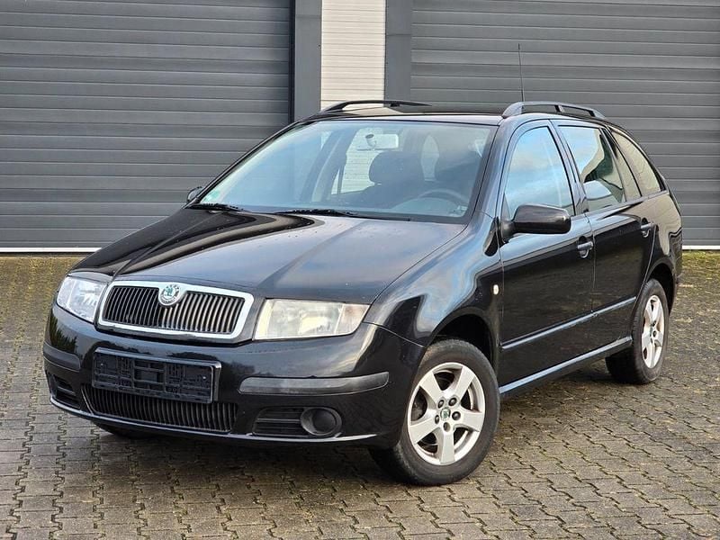 Schwarz Gebraucht 2004 Skoda Fabia Kombi | 999 € (Superpreis) - Bild 1/4